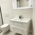 Messe With 2 Bedrooms, Kitchen And Garden