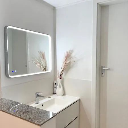 Apartment Near Messe And Airport, 2-bedroom Duplex With Kitchen And Garden Dusseldorf