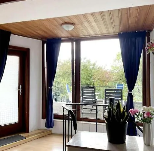 Messe With 2 Bedrooms, Kitchen And Garden * Düsseldorf