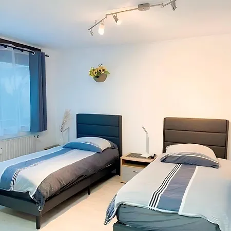 Apartmán Messe With 2 Bedrooms, Kitchen And Garden *