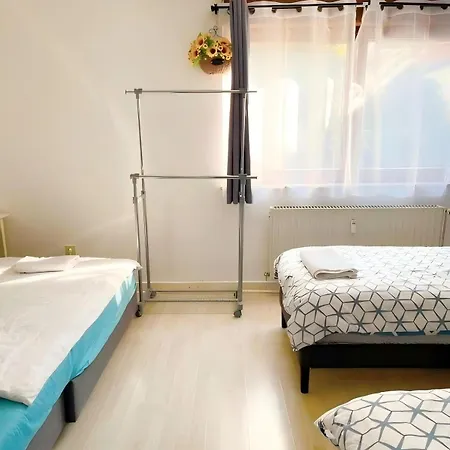Apartmán Messe With 2 Bedrooms, Kitchen And Garden *